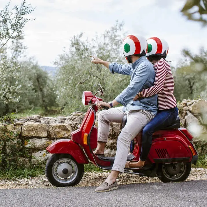 Additional person/Vespa